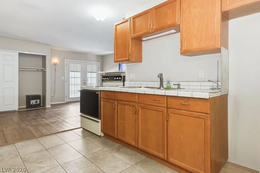 5153 San Rafael, Las Vegas, NV 89122