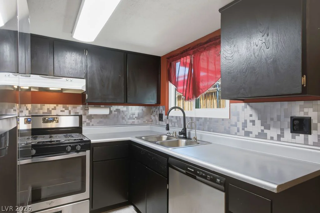 5153 San Rafael, Las Vegas, NV 89122