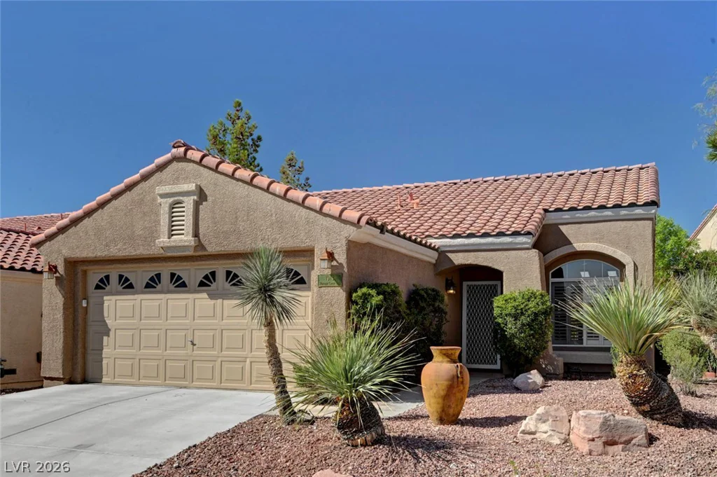7913 Pottery Creek, Las Vegas, NV 89128