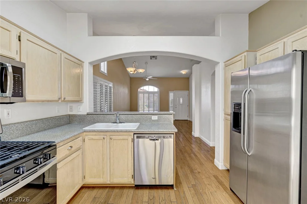 7913 Pottery Creek, Las Vegas, NV 89128