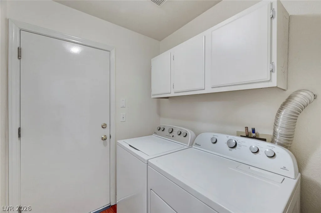 7913 Pottery Creek, Las Vegas, NV 89128