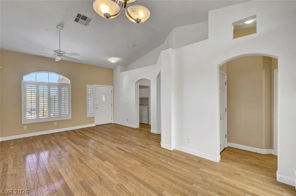 7913 Pottery Creek, Las Vegas, NV 89128
