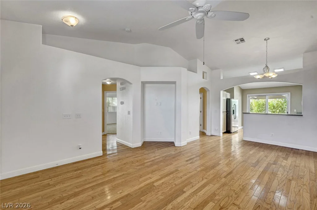 7913 Pottery Creek, Las Vegas, NV 89128