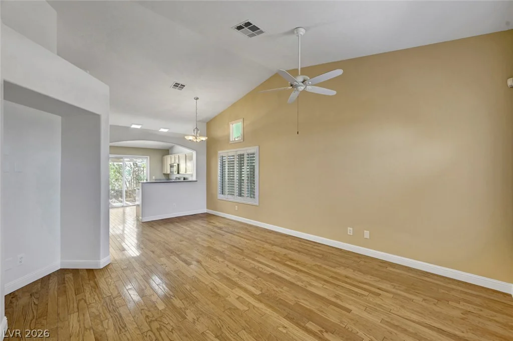 7913 Pottery Creek, Las Vegas, NV 89128
