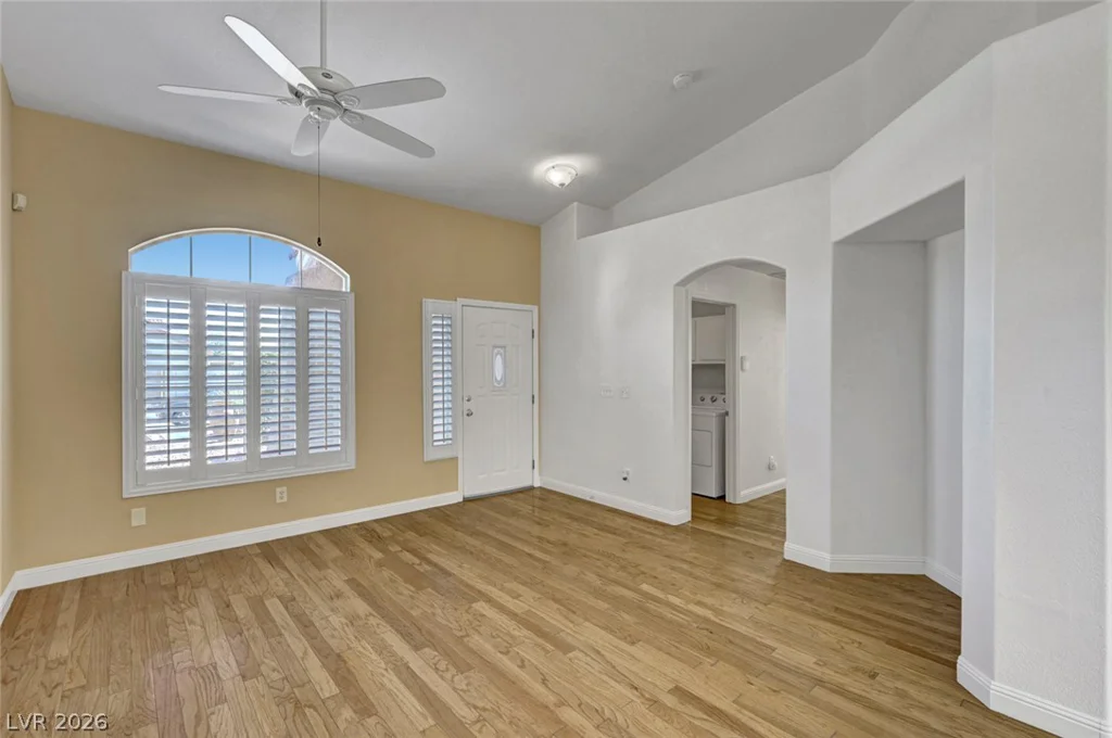 7913 Pottery Creek, Las Vegas, NV 89128