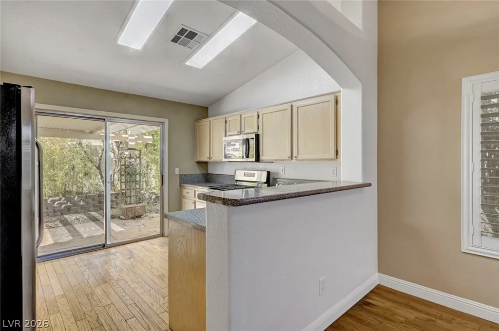 7913 Pottery Creek, Las Vegas, NV 89128