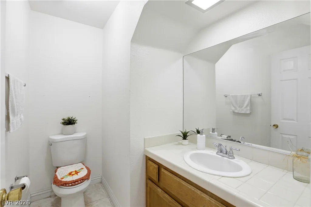 6549 Pepperidge, Las Vegas, NV 89108