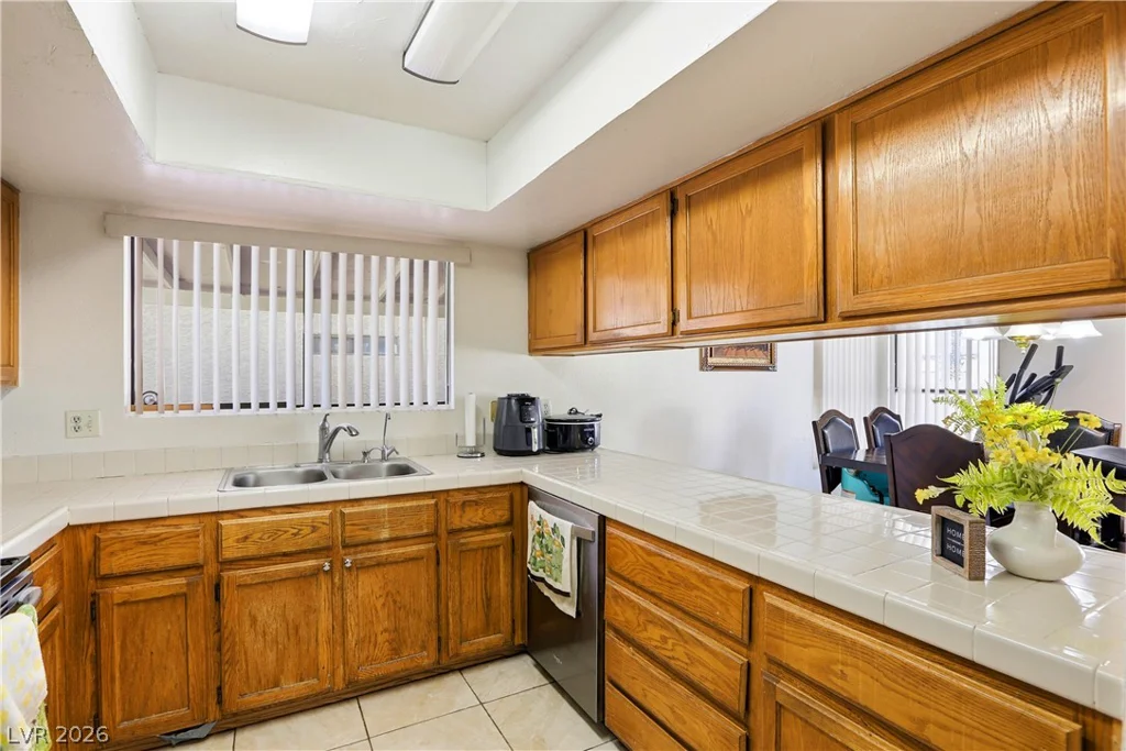 6549 Pepperidge, Las Vegas, NV 89108