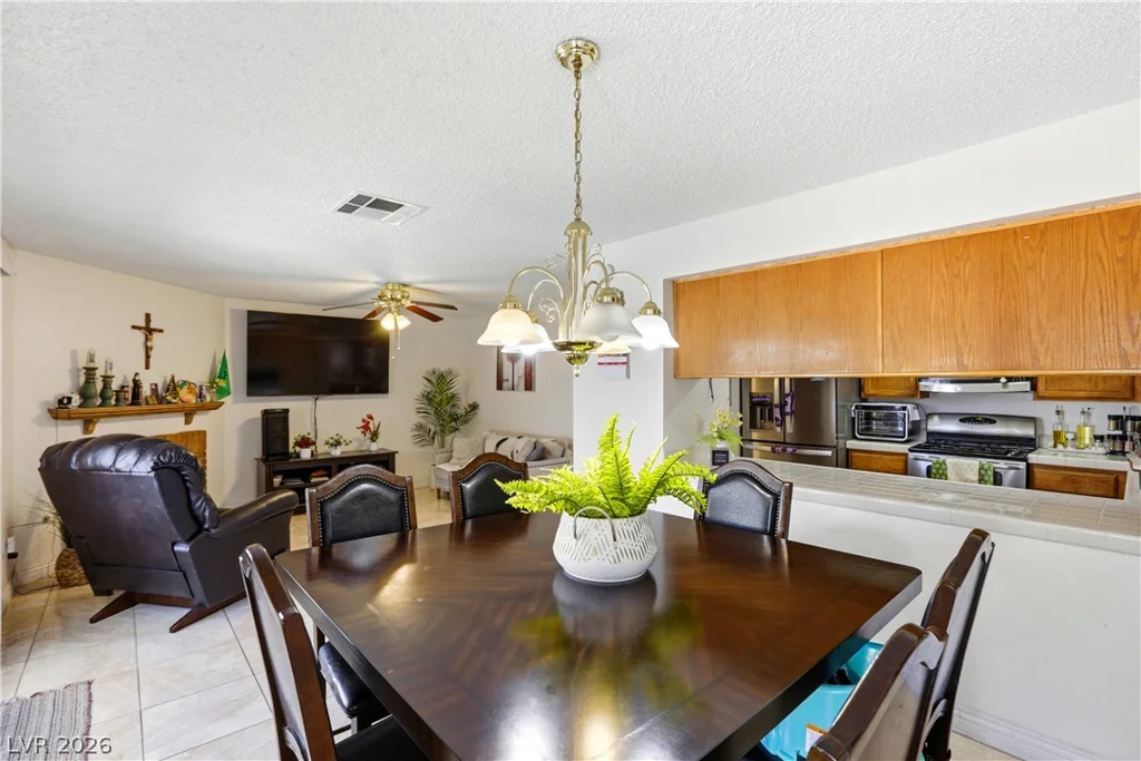 6549 Pepperidge, Las Vegas, NV 89108