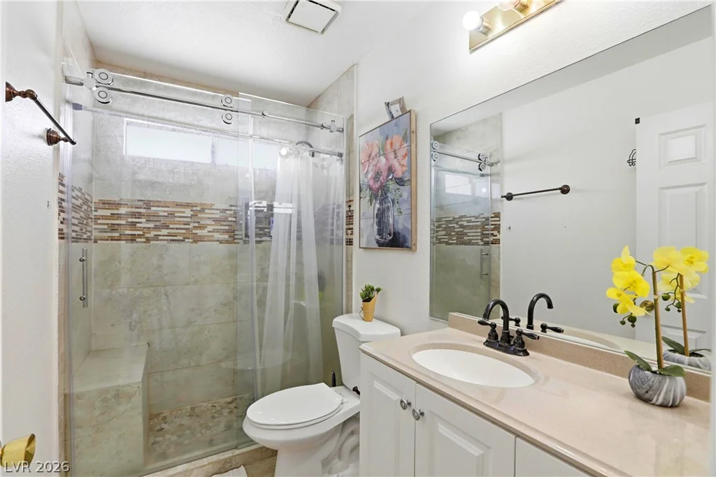 6549 Pepperidge, Las Vegas, NV 89108