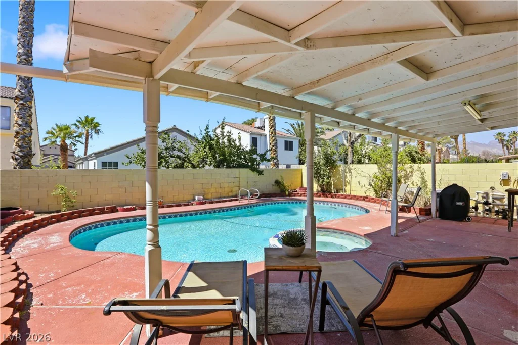 6549 Pepperidge, Las Vegas, NV 89108