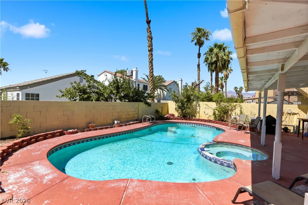 6549 Pepperidge, Las Vegas, NV 89108