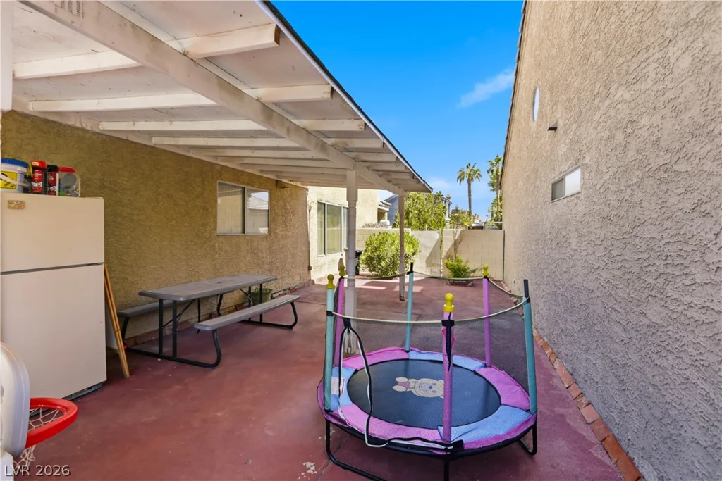 6549 Pepperidge, Las Vegas, NV 89108