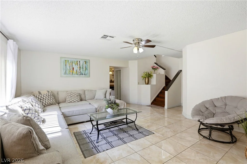 6549 Pepperidge, Las Vegas, NV 89108