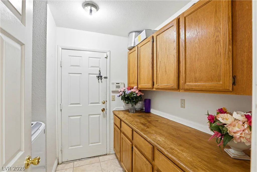 6549 Pepperidge, Las Vegas, NV 89108