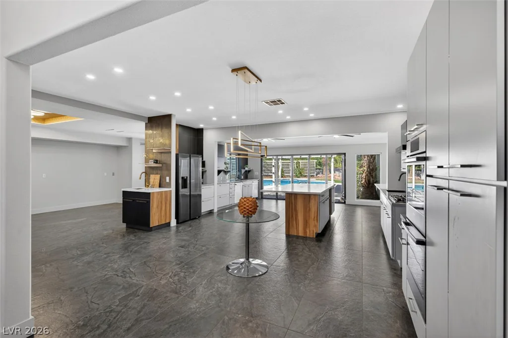 1501 Breeze Canyon, Las Vegas, NV 89117
