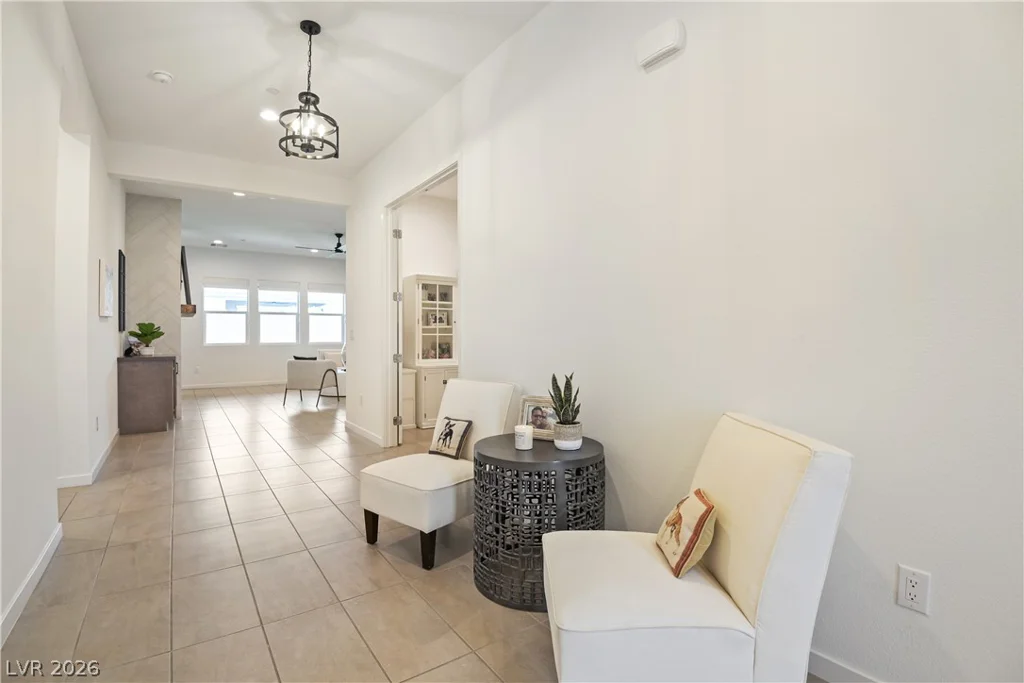 5738 Golden Chase, Las Vegas, NV 89131