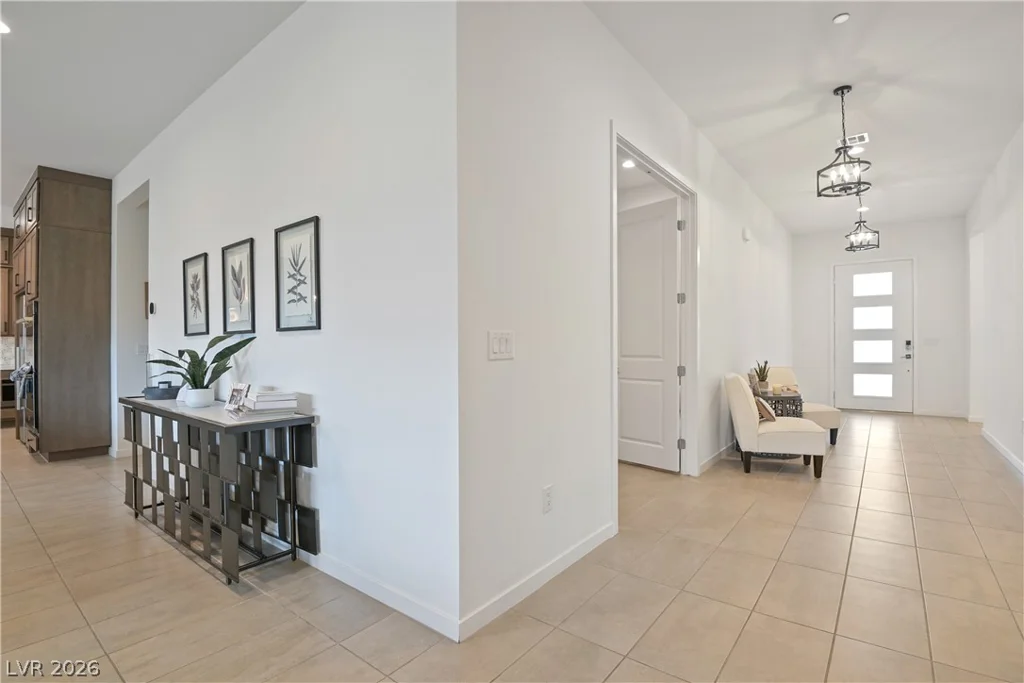 5738 Golden Chase, Las Vegas, NV 89131