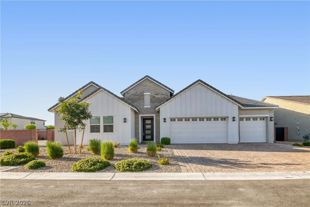 5738 Golden Chase, Las Vegas, NV 89131