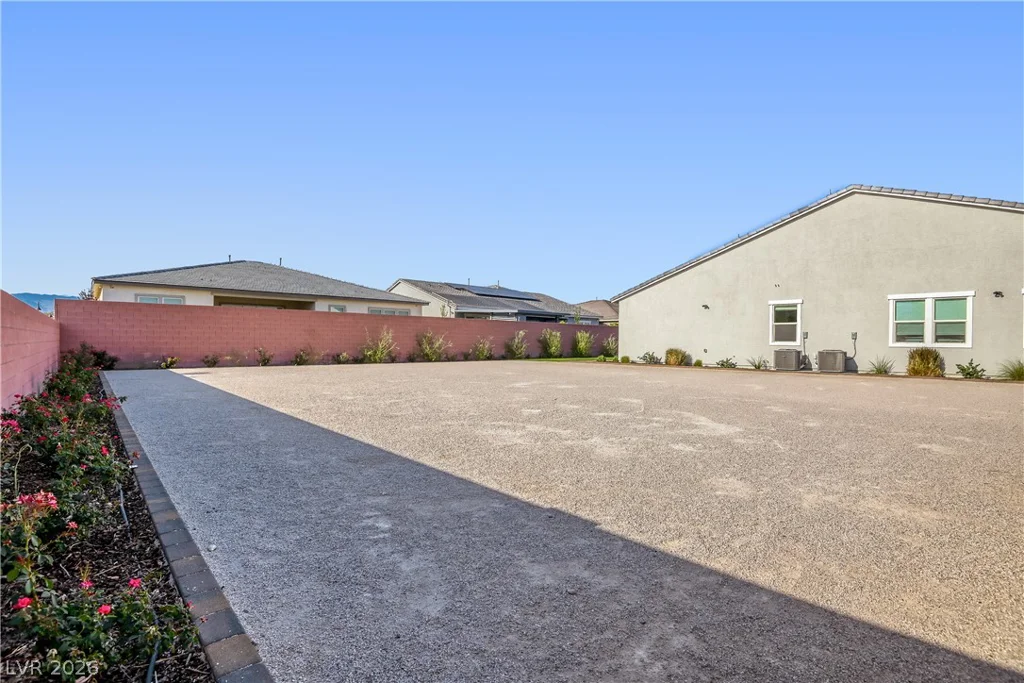 5738 Golden Chase, Las Vegas, NV 89131