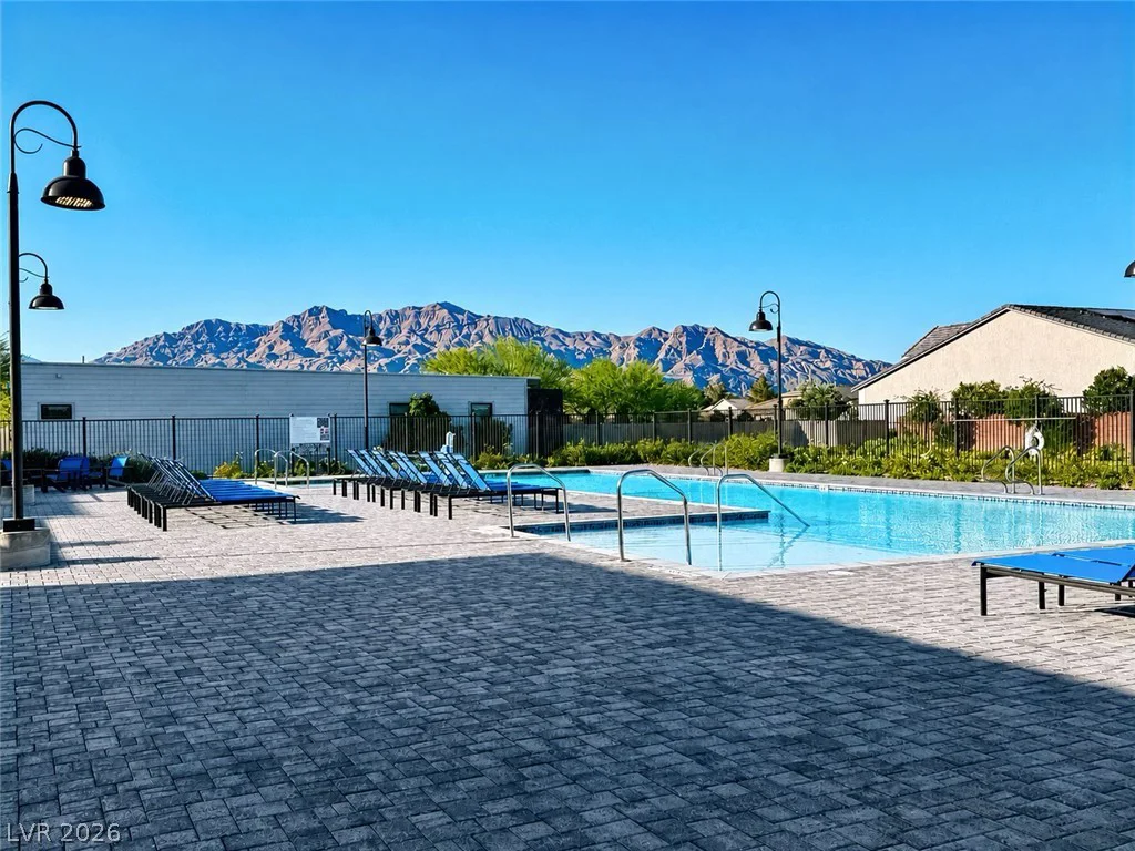 5738 Golden Chase, Las Vegas, NV 89131
