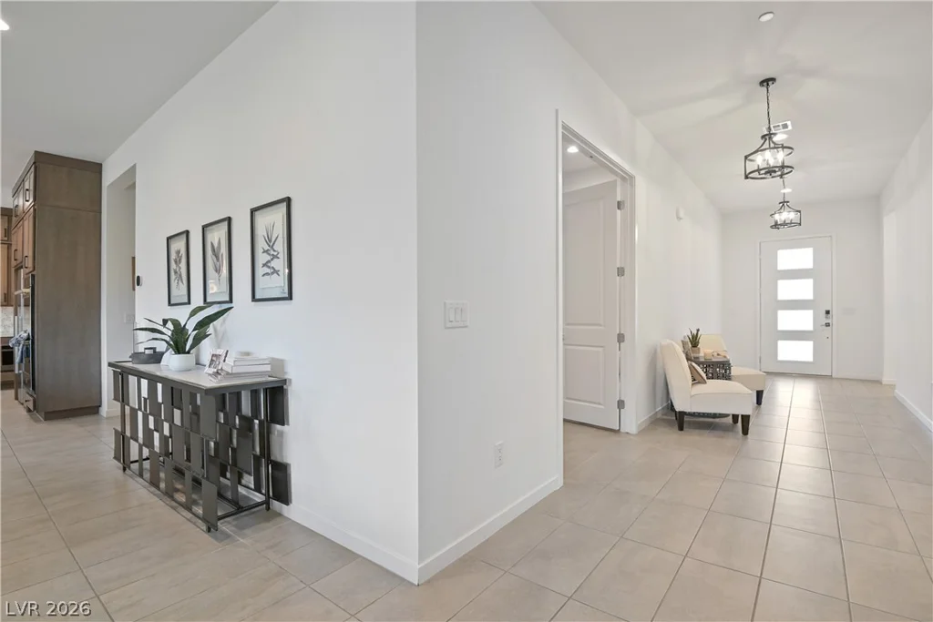 5738 Golden Chase, Las Vegas, NV 89131