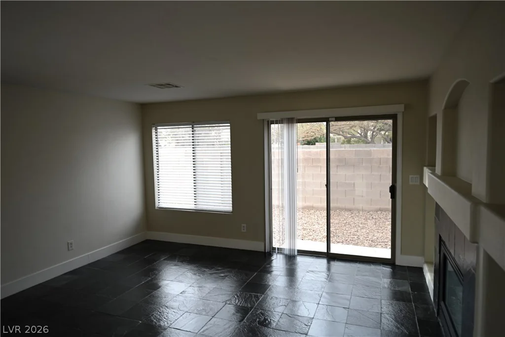 7801 Quill Gordon, Las Vegas, NV 89149