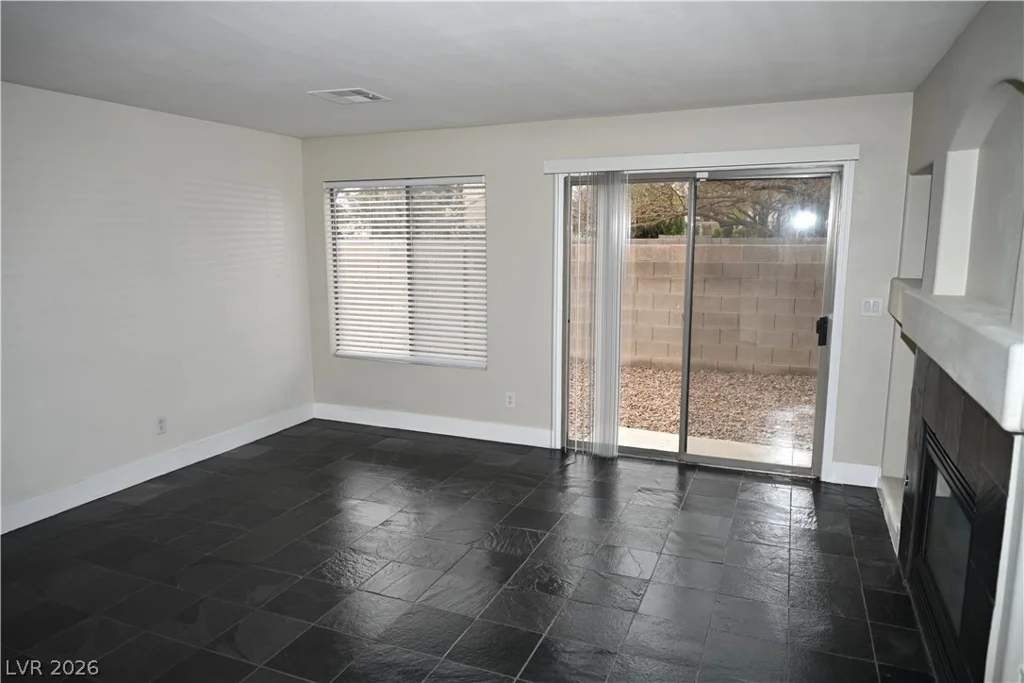 7801 Quill Gordon, Las Vegas, NV 89149