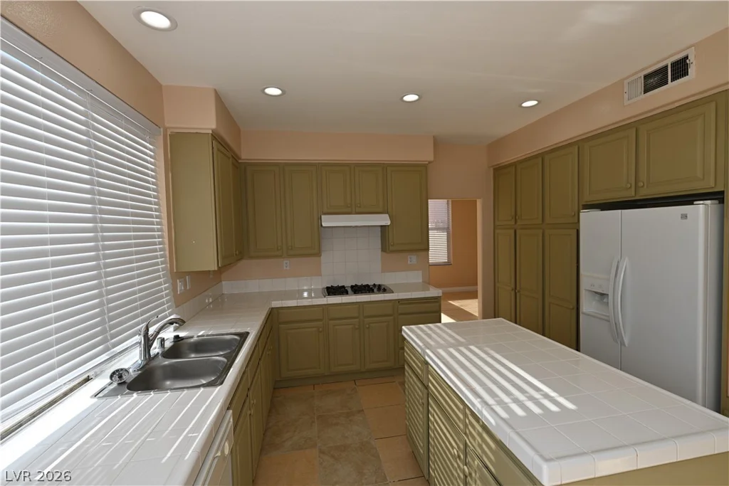4711 Grand Ridge, Las Vegas, NV 89147