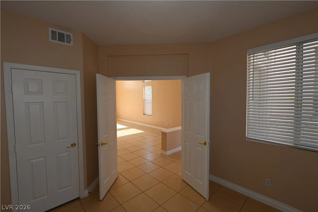 4711 Grand Ridge, Las Vegas, NV 89147