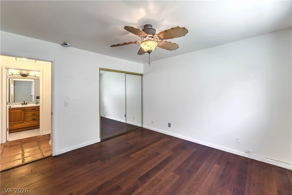 6604 Larchwood, Las Vegas, NV 89103
