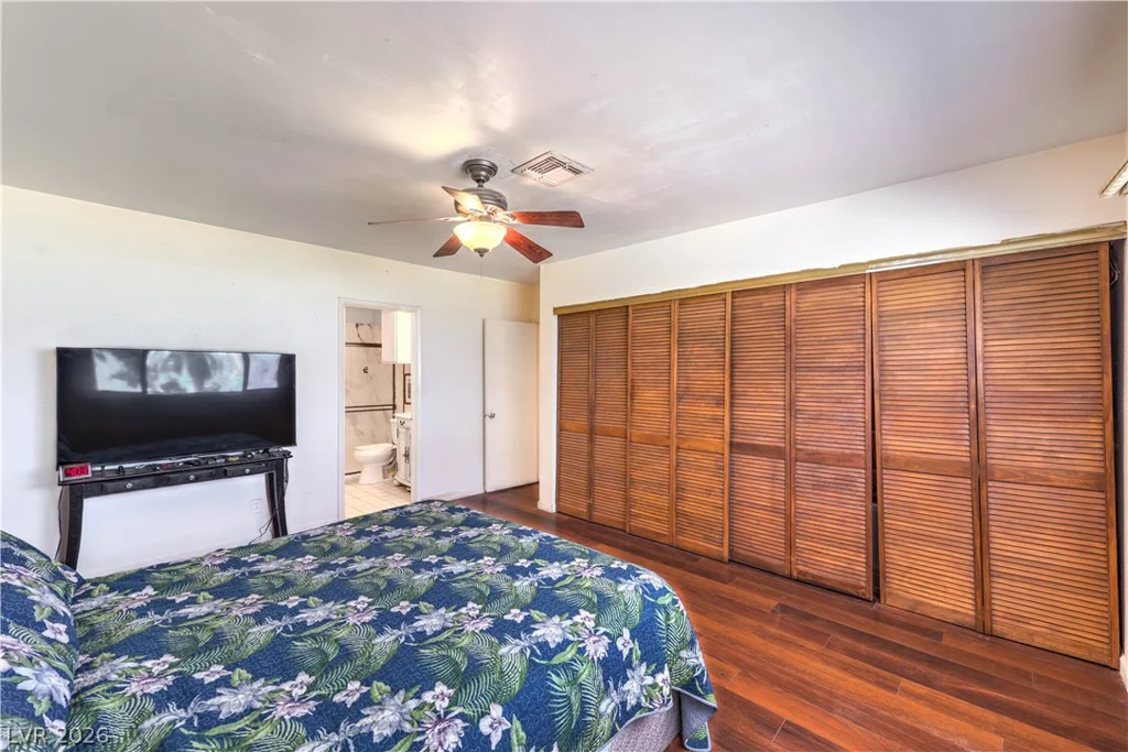 6604 Larchwood, Las Vegas, NV 89103
