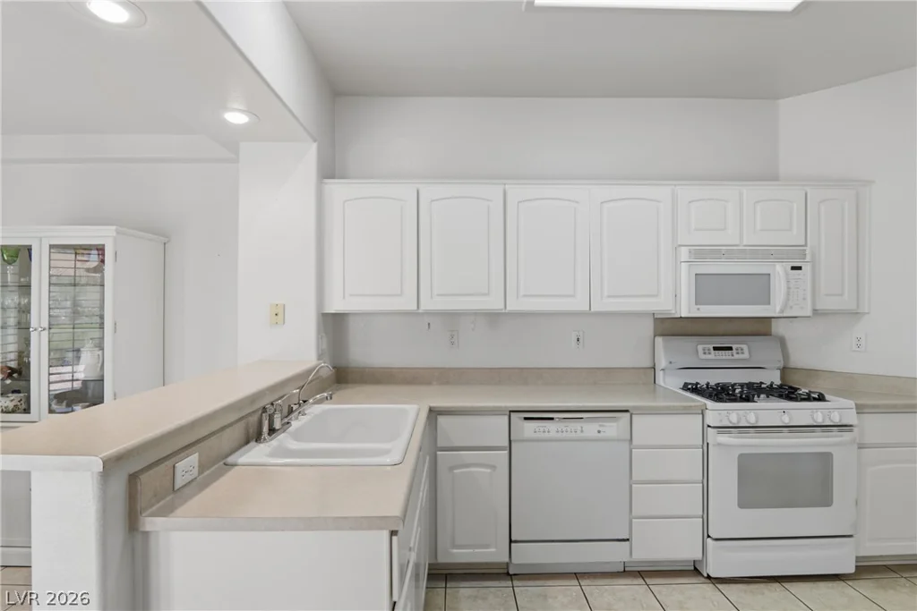 9917 Woodhouse, Las Vegas, NV 89134