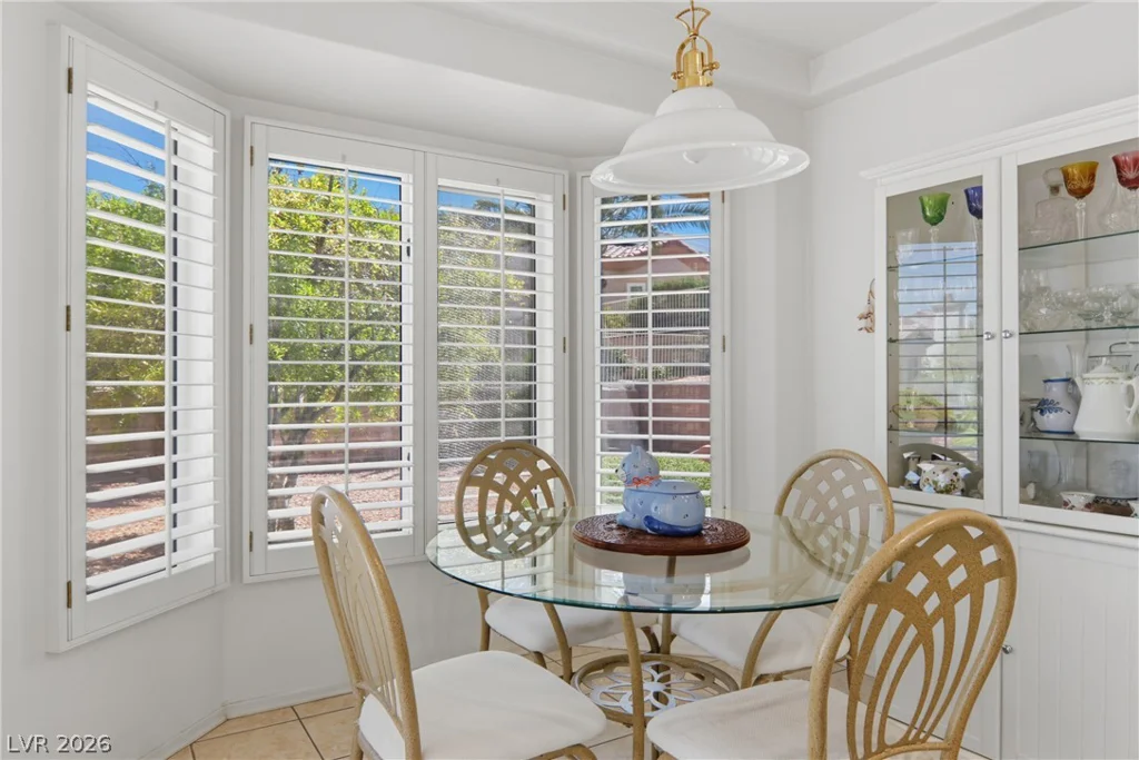 9917 Woodhouse, Las Vegas, NV 89134