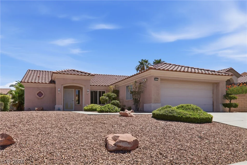 9917 Woodhouse, Las Vegas, NV 89134