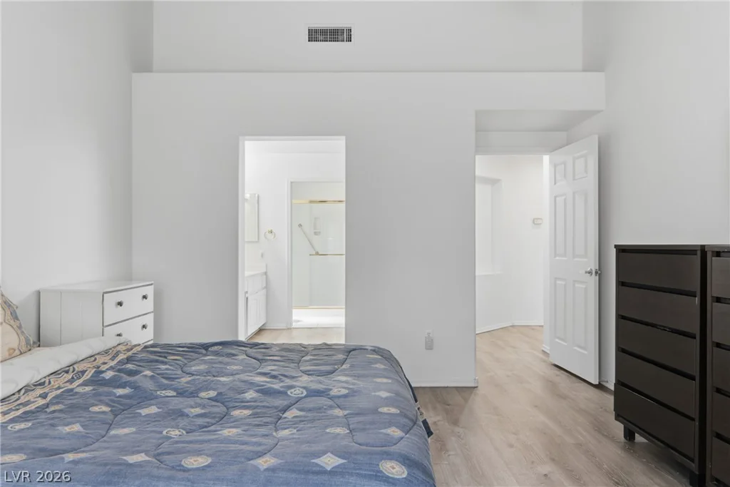 9917 Woodhouse, Las Vegas, NV 89134