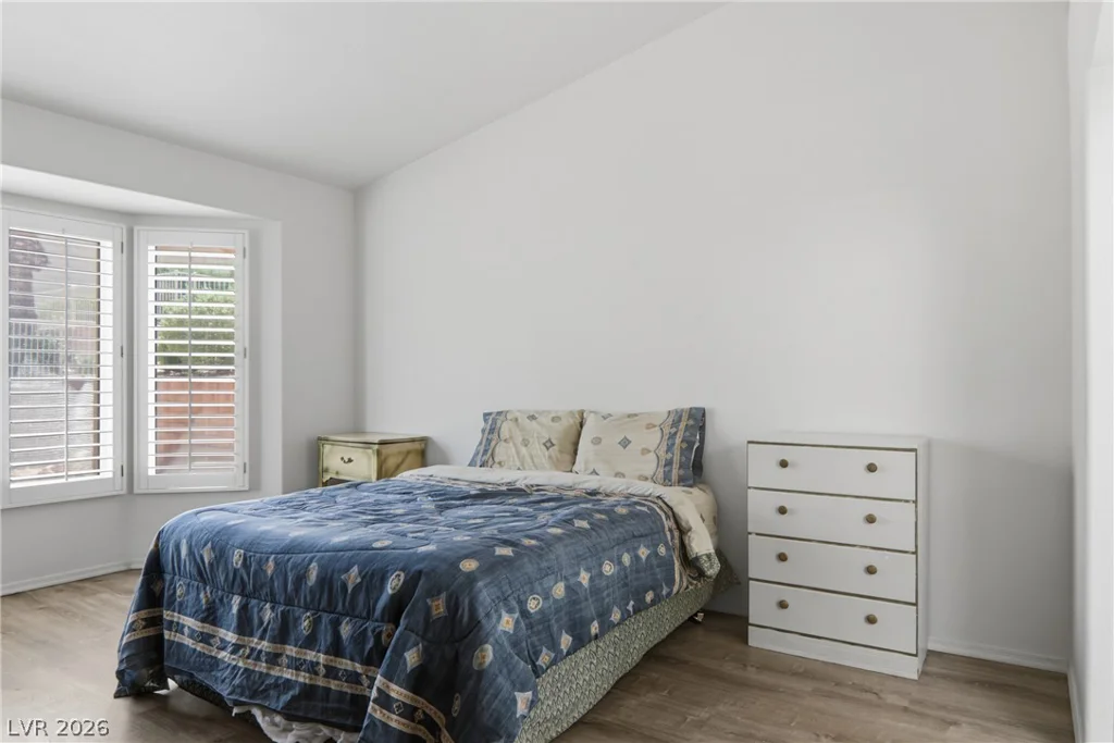 9917 Woodhouse, Las Vegas, NV 89134