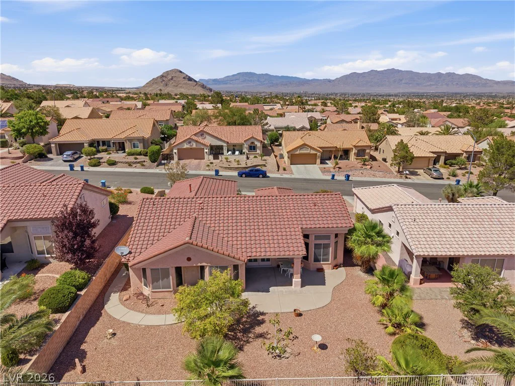 9917 Woodhouse, Las Vegas, NV 89134
