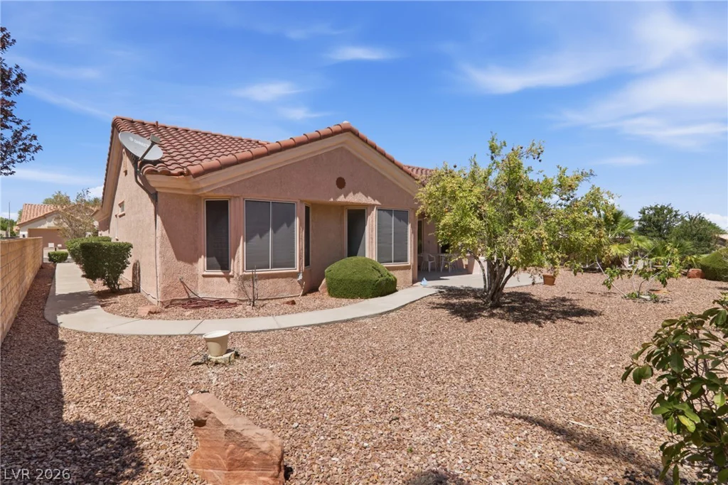 9917 Woodhouse, Las Vegas, NV 89134