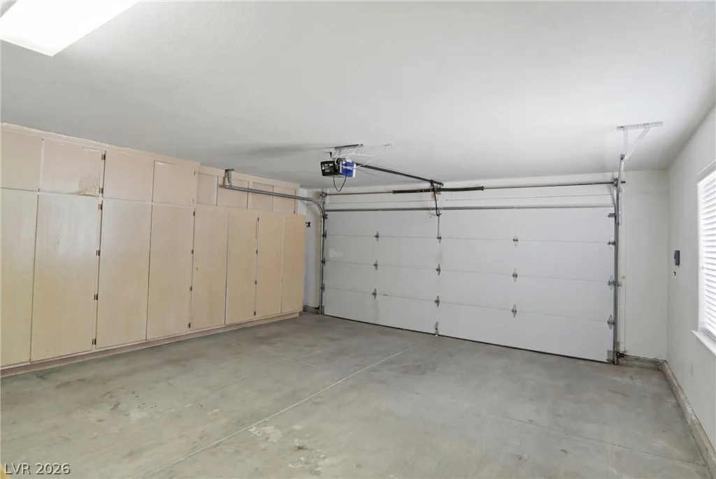 9917 Woodhouse, Las Vegas, NV 89134