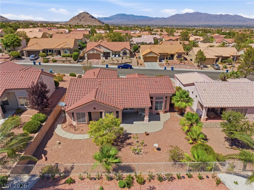 9917 Woodhouse, Las Vegas, NV 89134