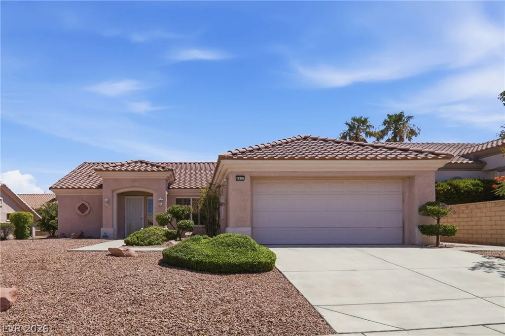 9917 Woodhouse, Las Vegas, NV 89134