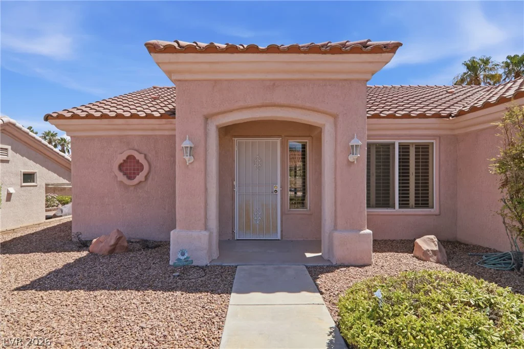 9917 Woodhouse, Las Vegas, NV 89134