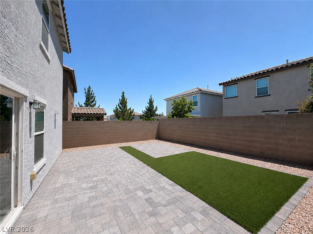 7623 Lush Oasis, Las Vegas, NV 89113