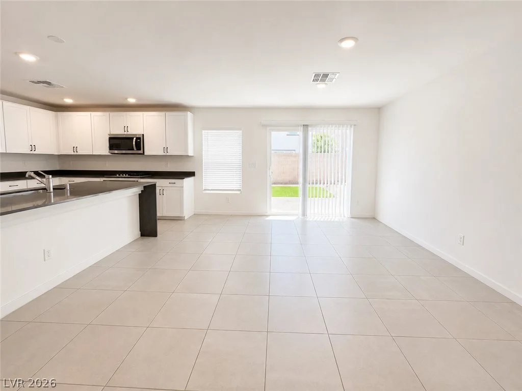 7623 Lush Oasis, Las Vegas, NV 89113