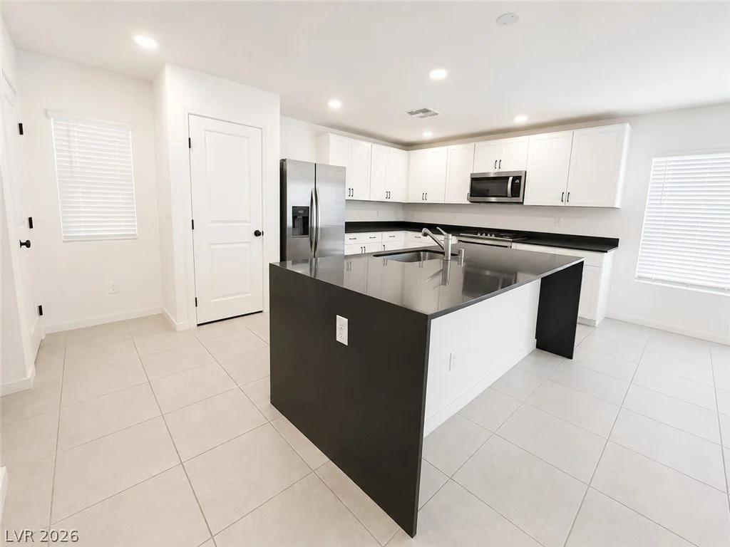 7623 Lush Oasis, Las Vegas, NV 89113