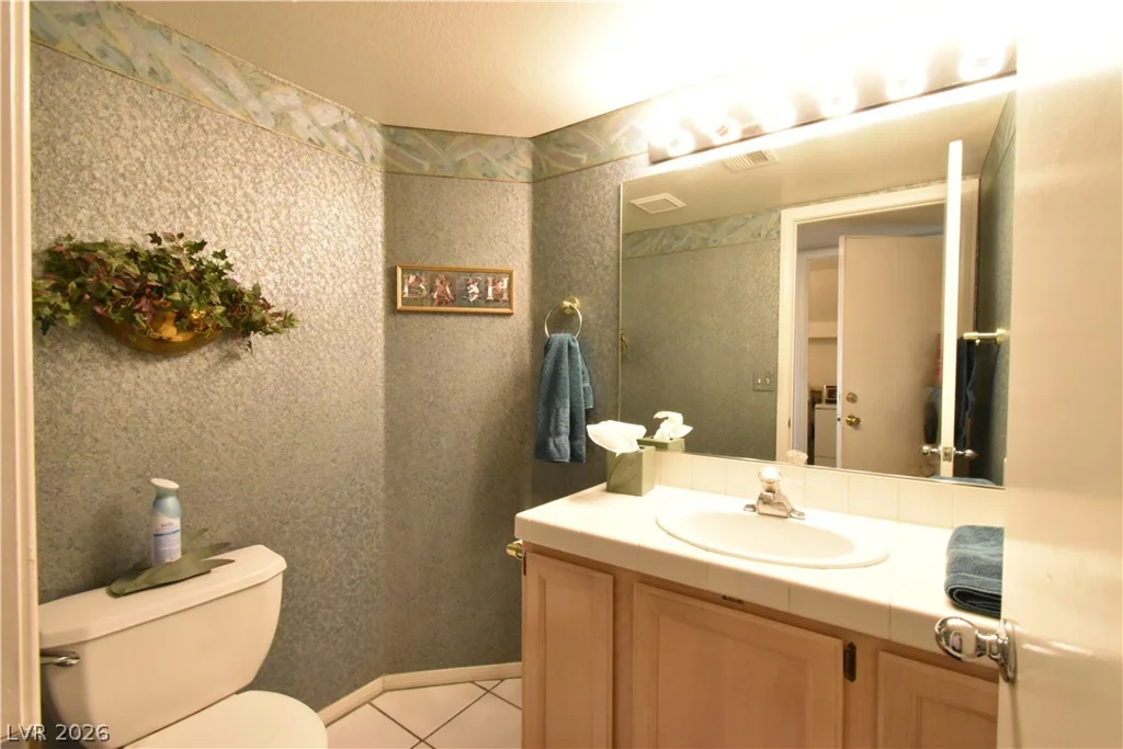 2425 Palm Shore, Las Vegas, NV 89128