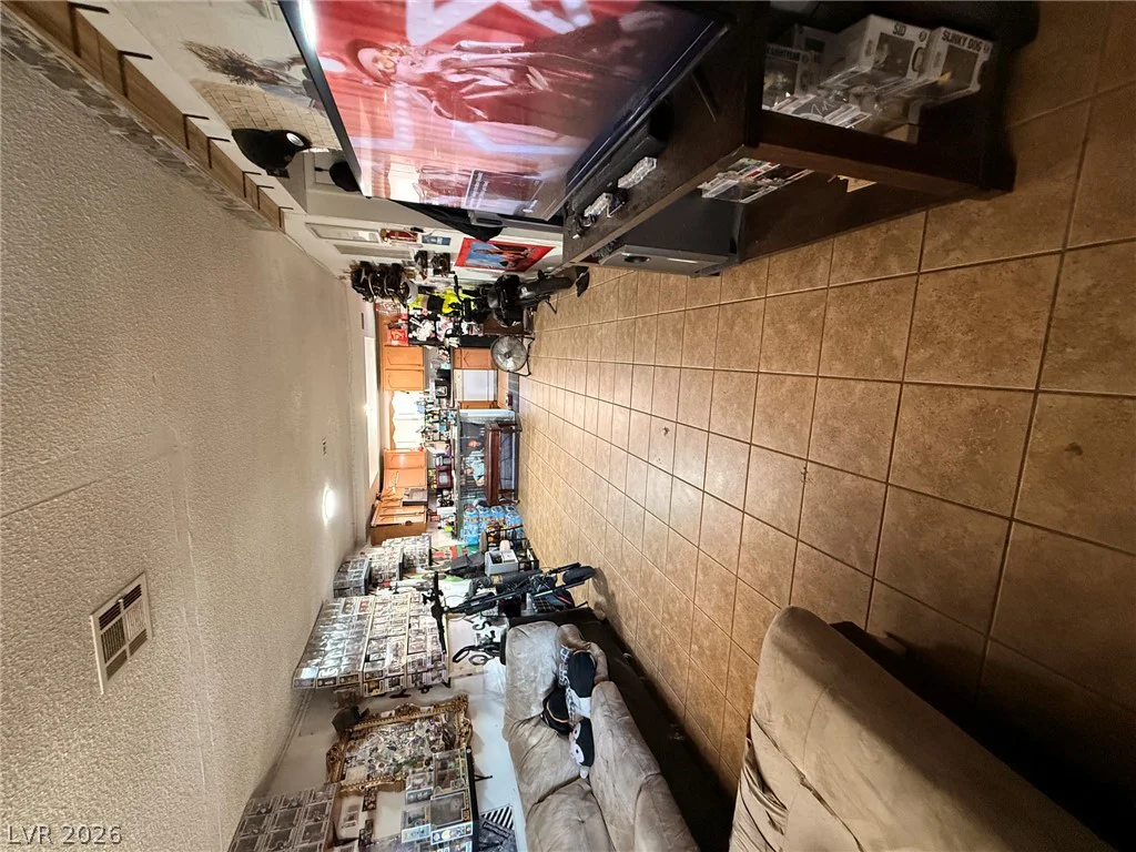3270 Cameron, Las Vegas, NV 89102