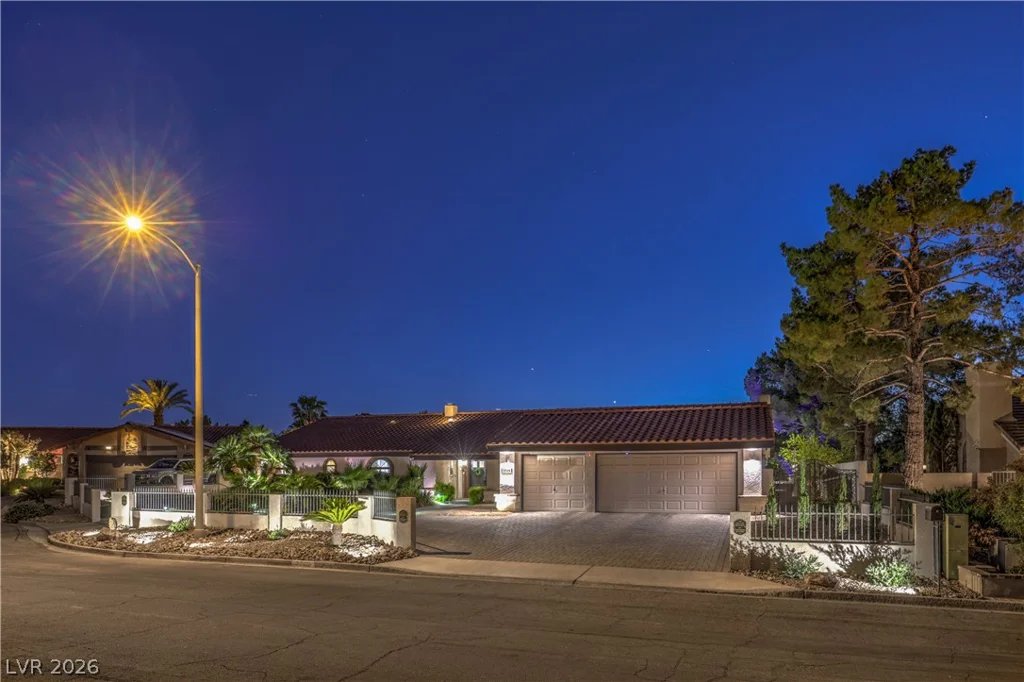 2246 Darwin, Henderson, NV 89014