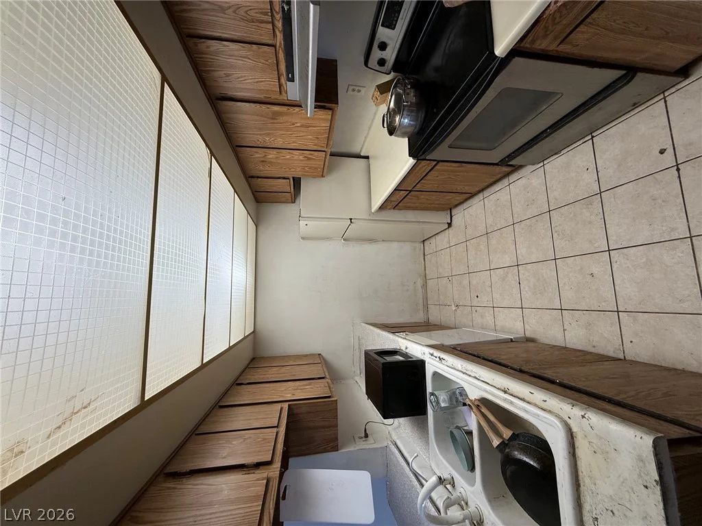 3585 Arville, Las Vegas, NV 89103